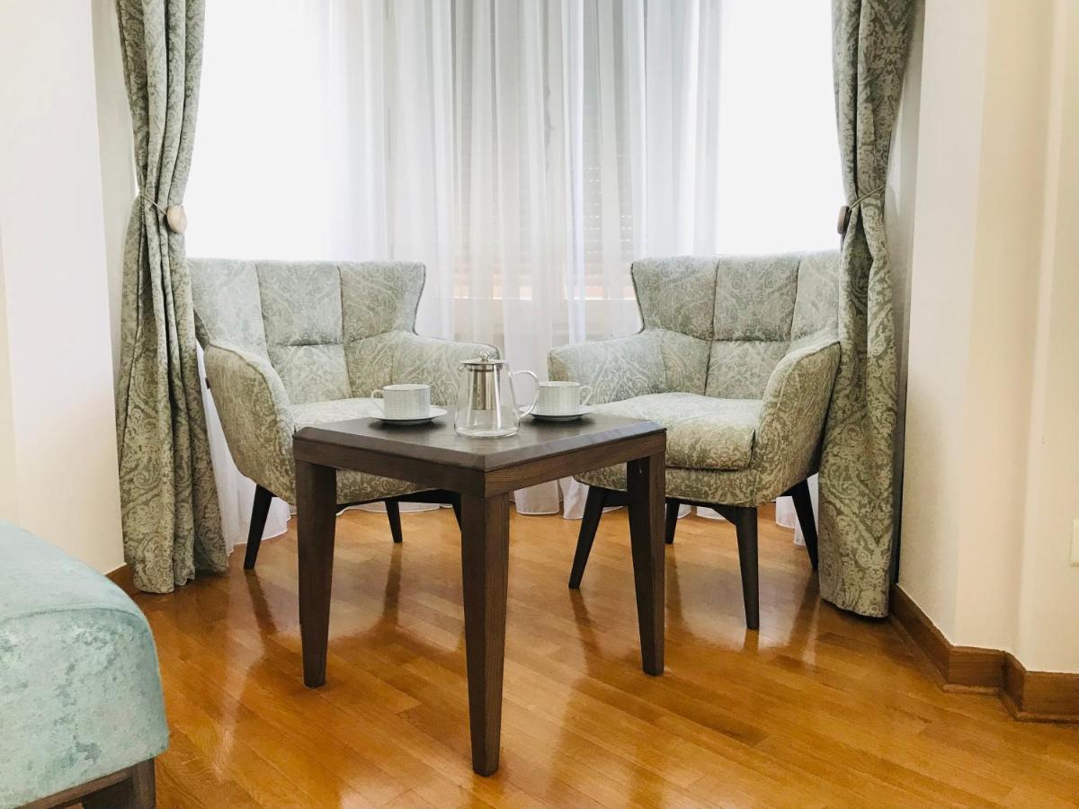 Knez Sima Jacuzzi, 3 Bedrooms, Balcony In Stari Grad Белград Екстериор снимка